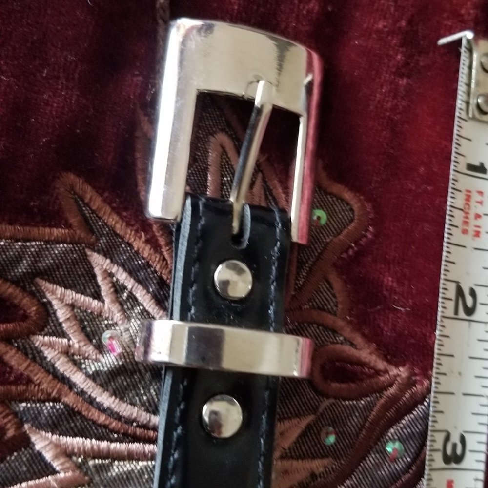 THIN BLACK BELT ABOUT 3 FEET LONG